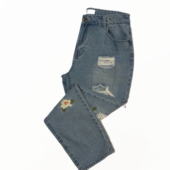 Chelsea and violet straight leg call embroidery jeans 32” - Picture 2 of 8